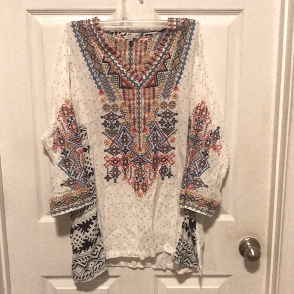 John Mark Tops - John Mark women’s embroidered tunic sizeXL stretch material white multi colors